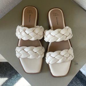 Sandal flats